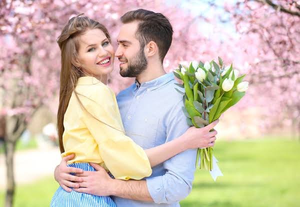 How to Write With A Girlfriend? 10 Tips to Inspire You